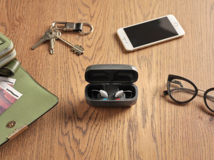 An audiologist by the Amplifon center