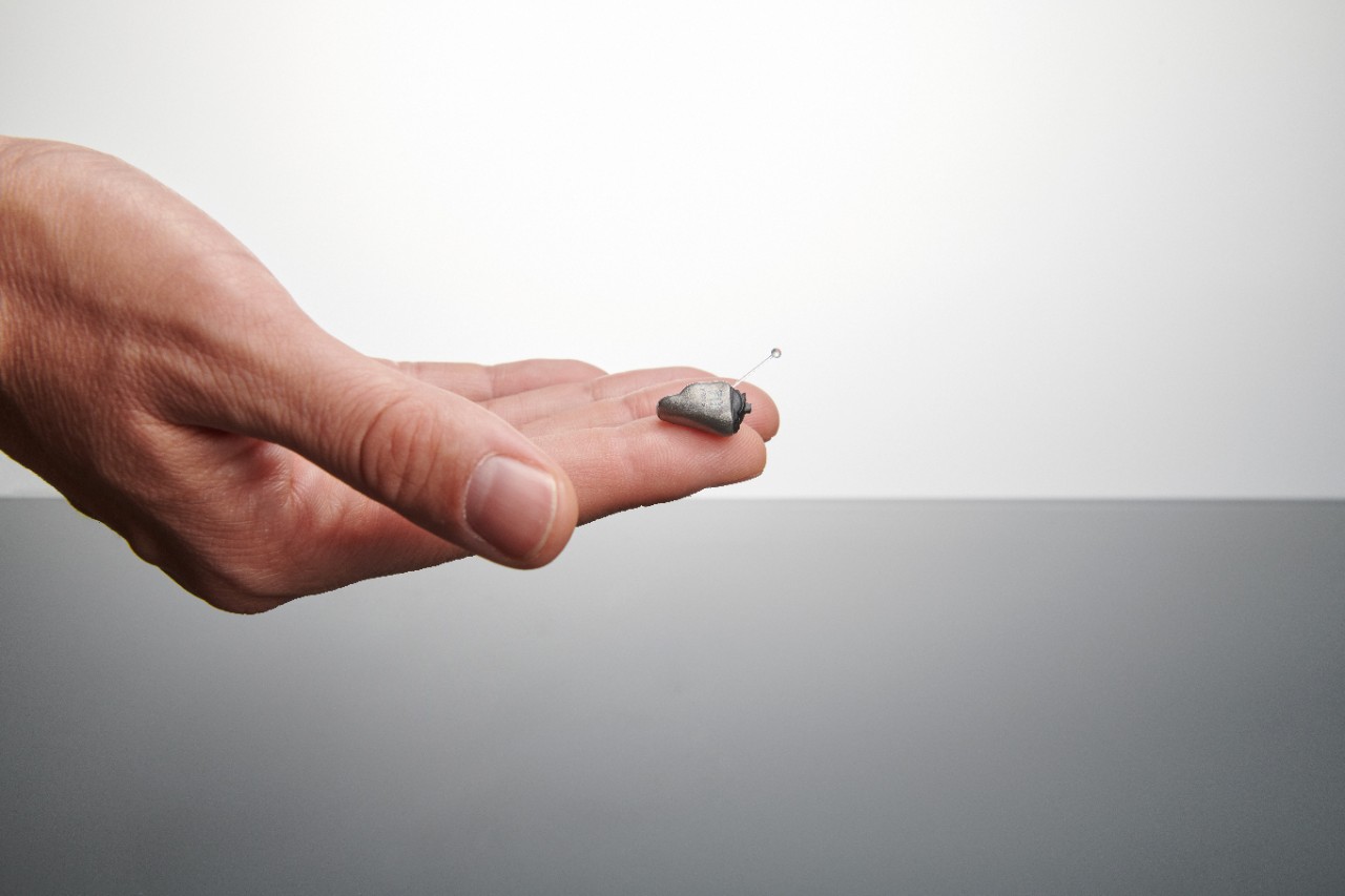 in-the-ear hearing aids: invisible hearing aids 